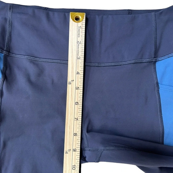 Peloton | Essential Tulip Hem Leggings, Size Medium - Picture 6 of 7